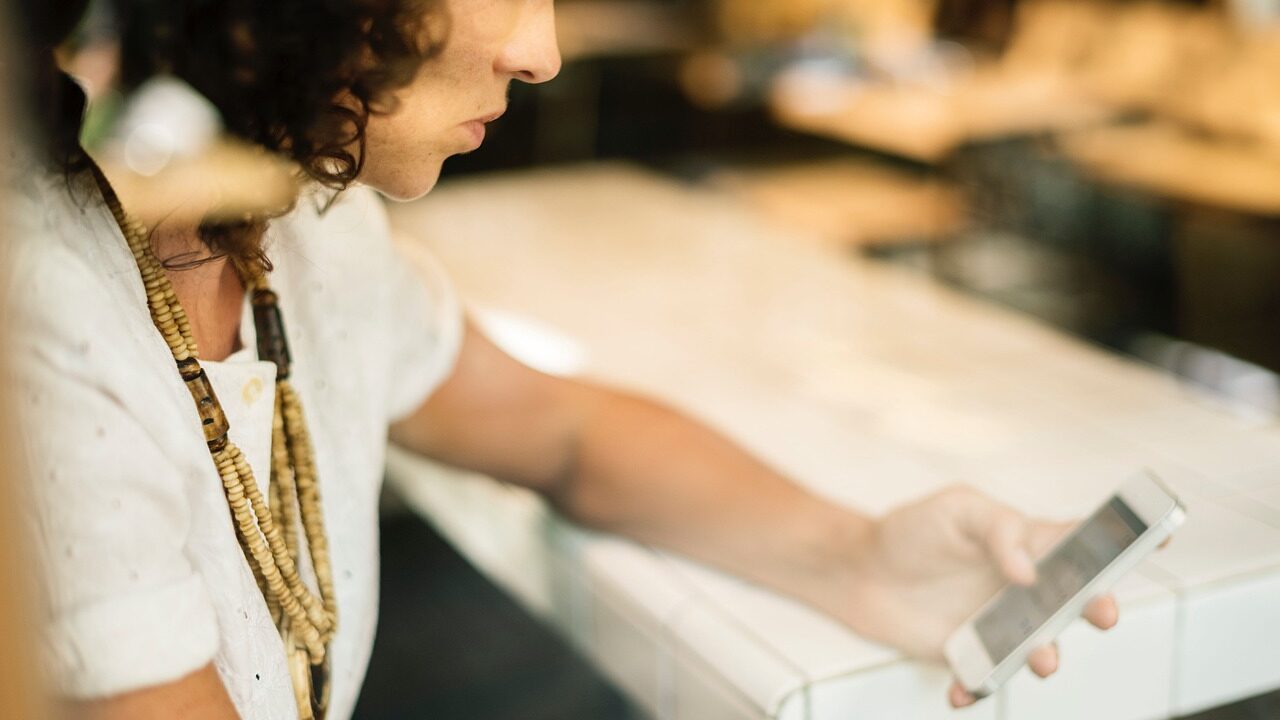 voyant par téléphone